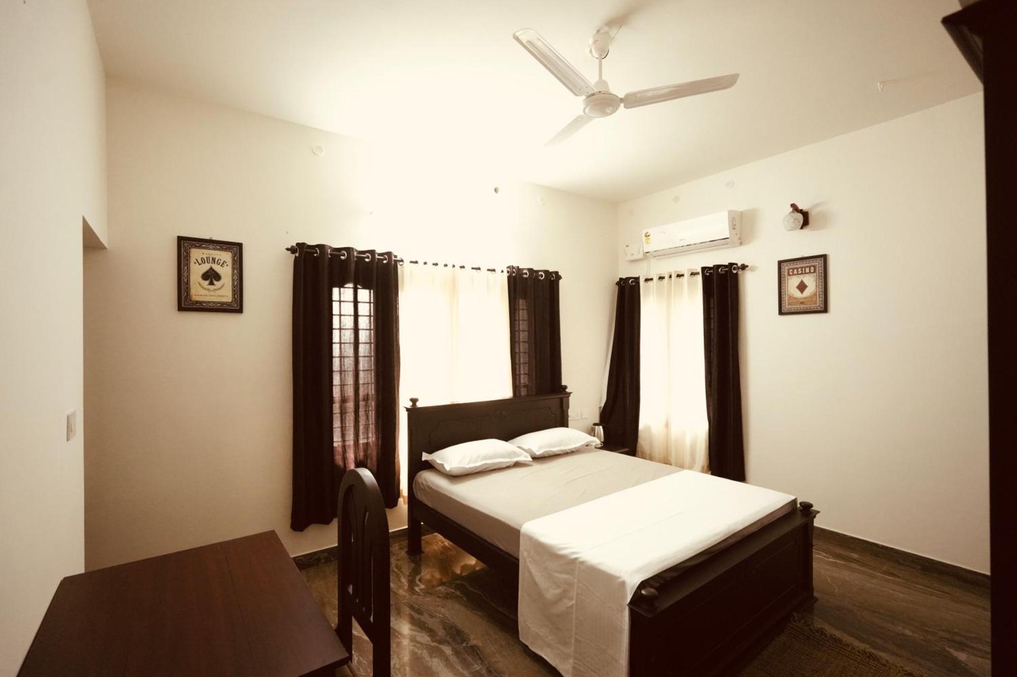Daffodils Inn Alappuzha Bagian luar foto
