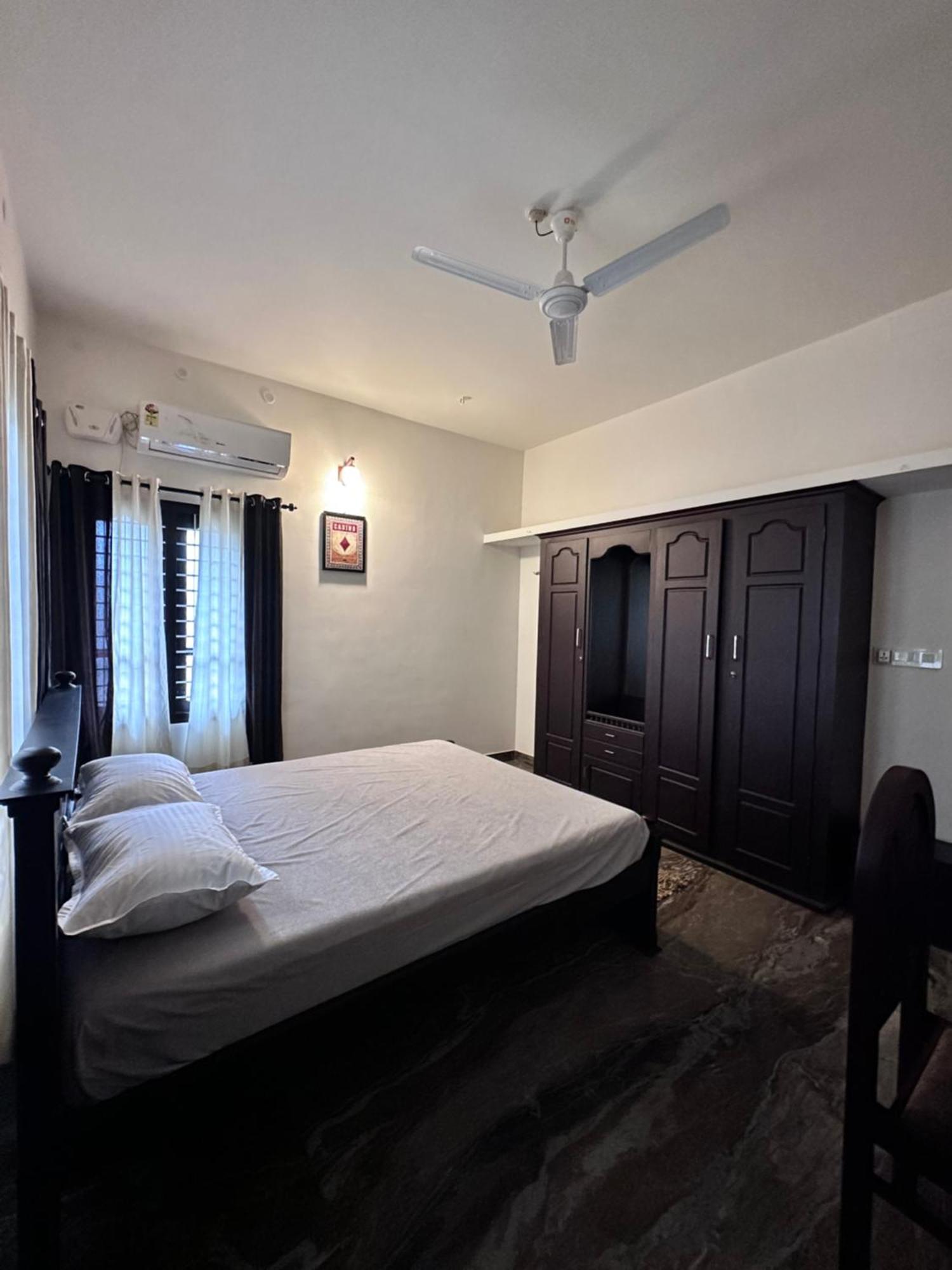 Daffodils Inn Alappuzha Bagian luar foto