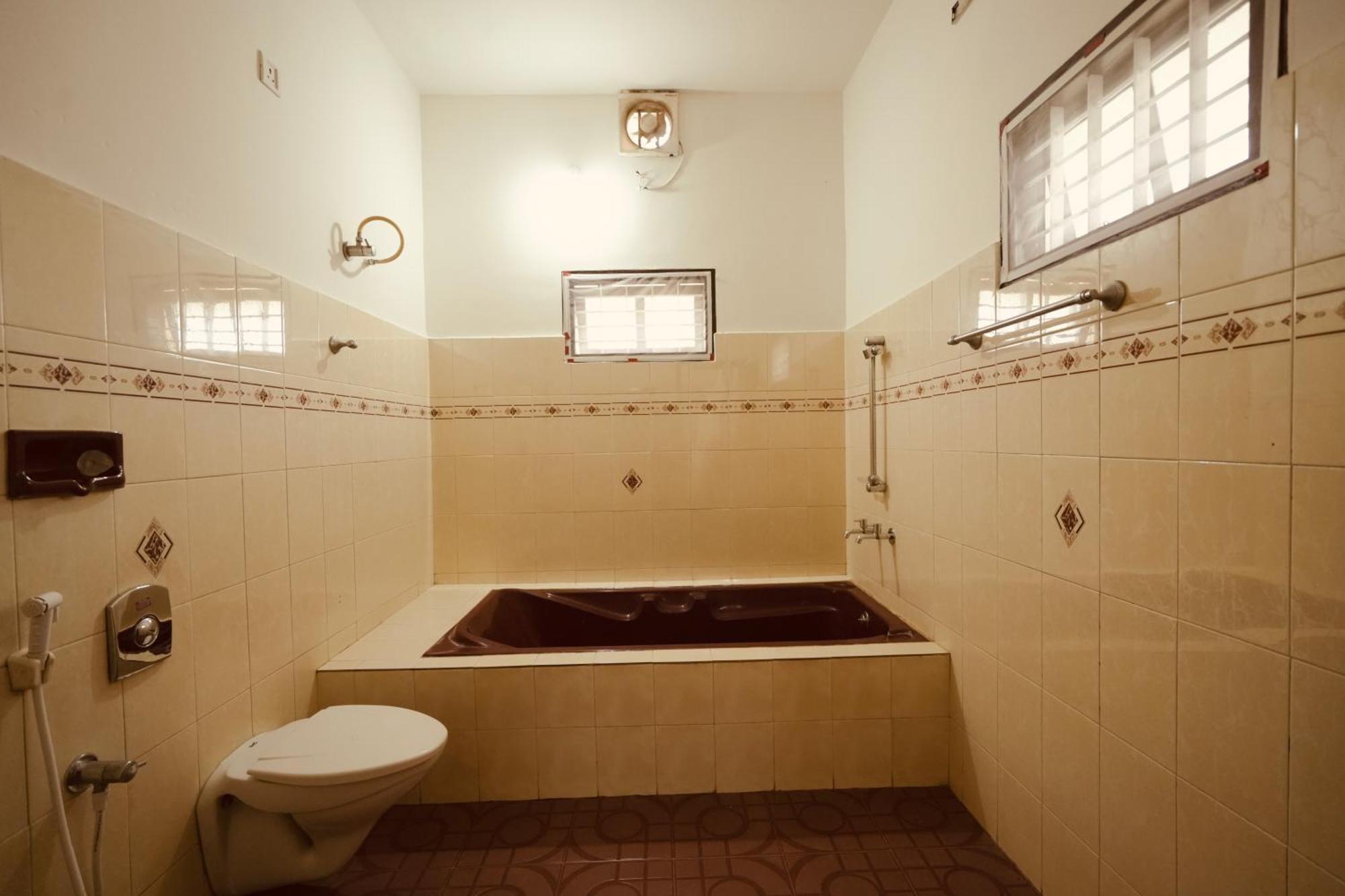 Daffodils Inn Alappuzha Bagian luar foto